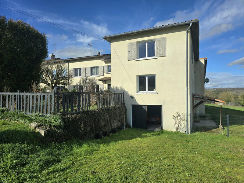 Maison - 254 m² - 8 pièces