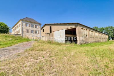 Maison - 500 m² - 12 pièces