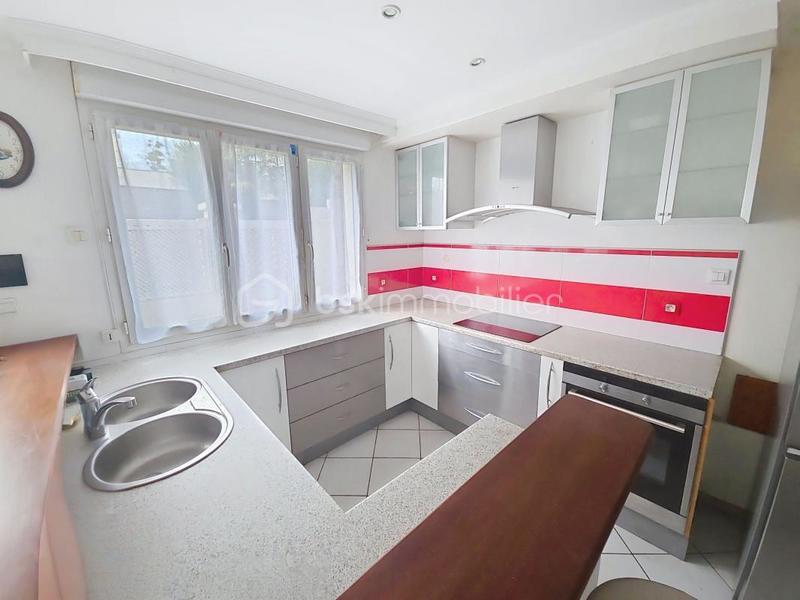 Maison - 80 m² - 3 pièces