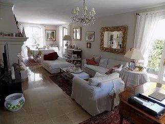 Villa - 195 m² - 6 pièces