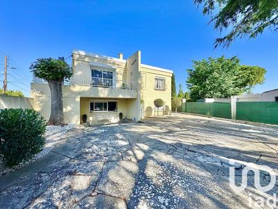 Maison - 216 m² - 7 pièces