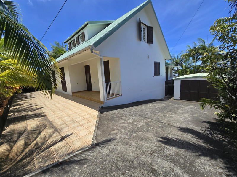 Maison - 160 m² - 8 pièces