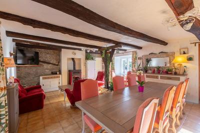 Maison - 196 m² - 7 pièces