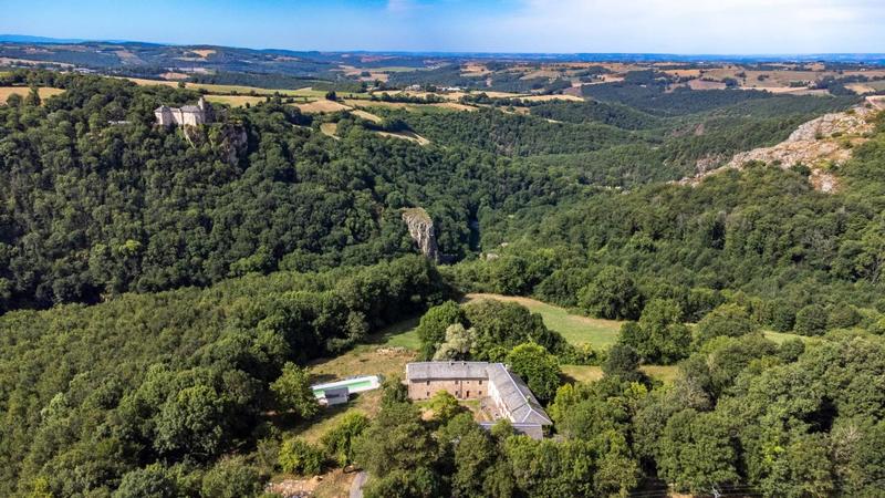 Corps de ferme - 496 m² - 20 pièces