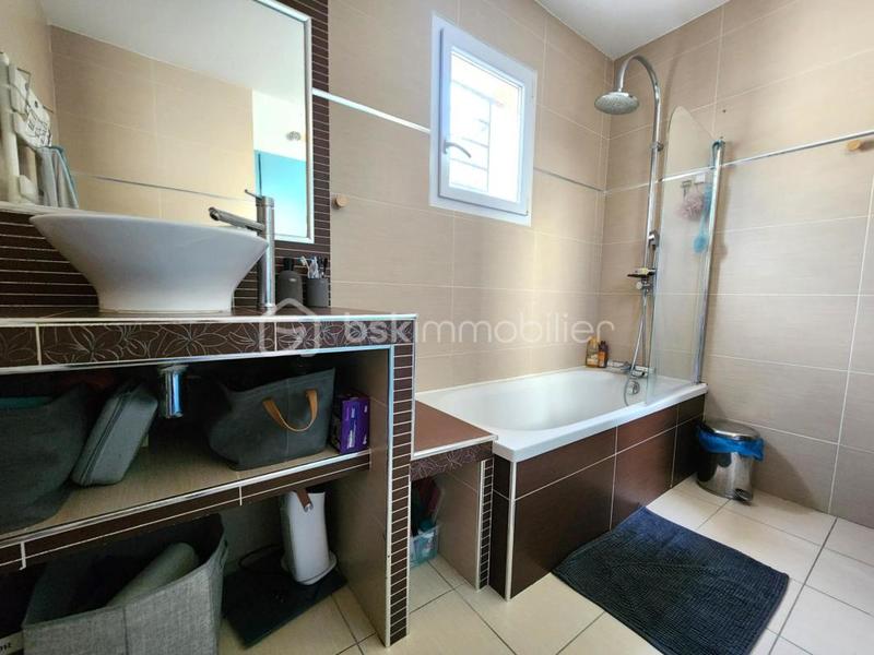 Villa - 82 m² - 4 pièces