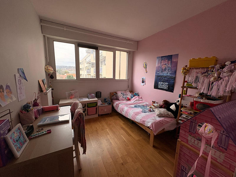 Appartement - 98 m² - 5 pièces