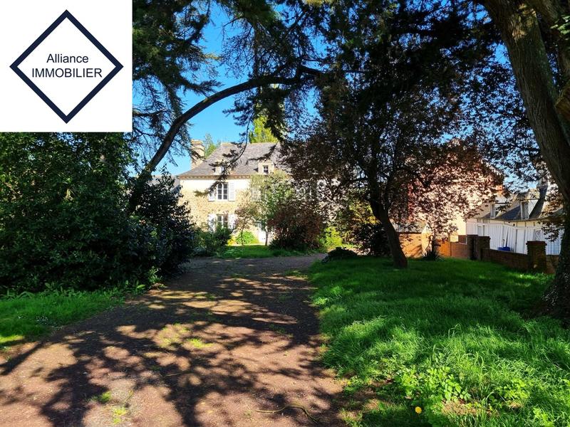 Maison ancienne - 195 m² - 6 pièces