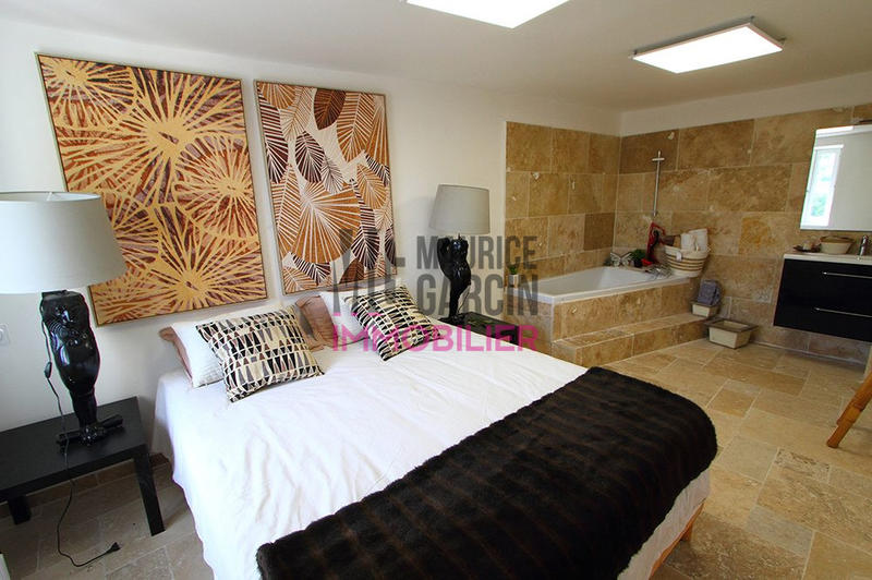 Maison - 165 m² - 8 pièces