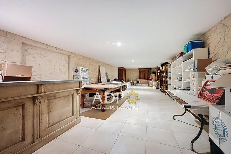 Maison - 300 m² - 7 pièces