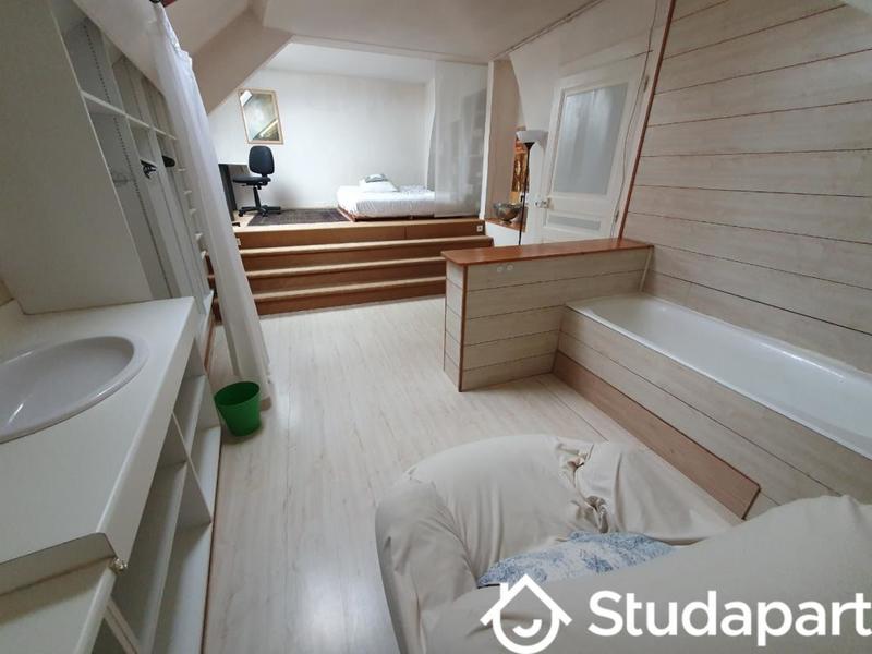 Chambre - 13 m² - 1 pièce