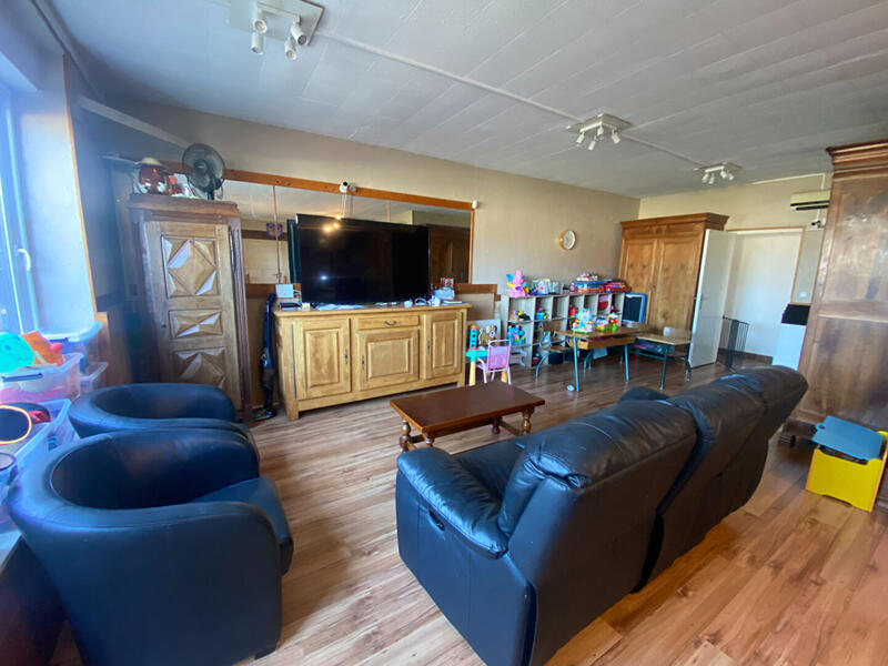 Maison - 329 m² - 12 pièces