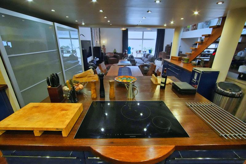 Loft - 246 m² - 8 pièces