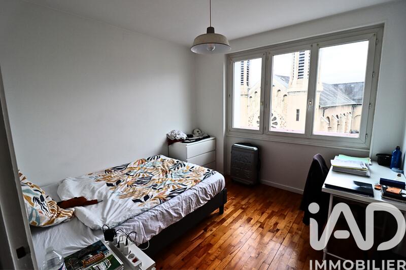 Appartement - 80 m² - 5 pièces