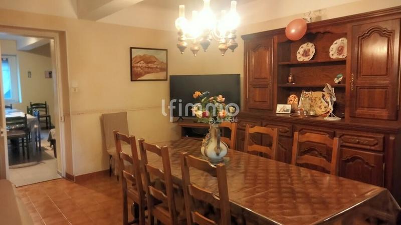 Maison - 231 m² - 5 pièces