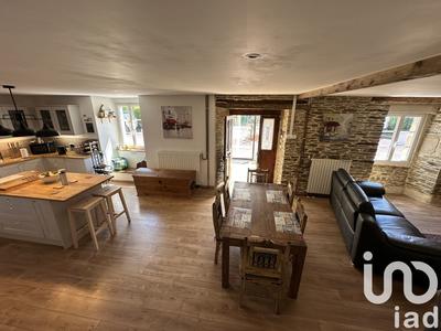 Maison - 181 m² - 6 pièces