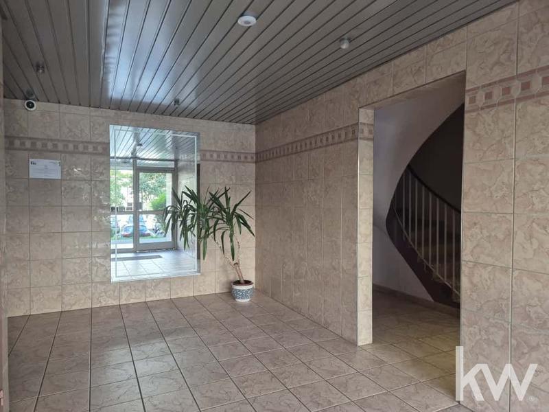 Appartement - 90 m² - 5 pièces