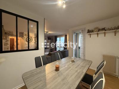 Appartement - 83 m² - 4 pièces