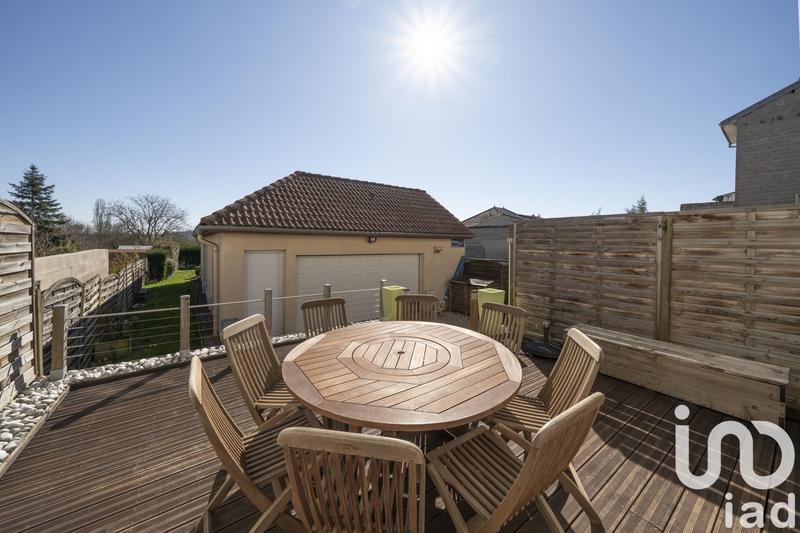 Maison - 122 m² - 6 pièces