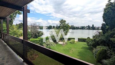 Maison d'architecte - 180 m² - 8 pièces