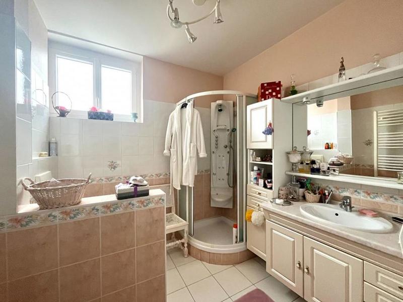 Demeure - 145 m² - 7 pièces