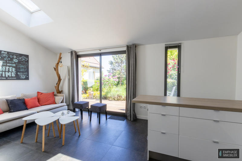 Maison contemporaine - 204 m² - 7 pièces