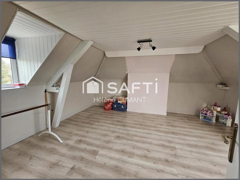 Maison - 238 m² - 10 pièces