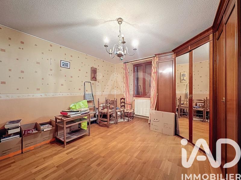 Maison - 200 m² - 7 pièces