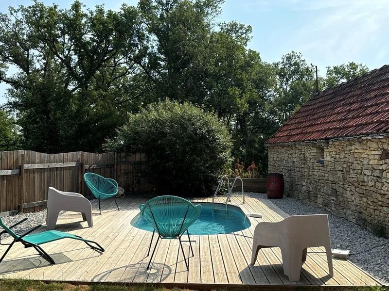 Maison - 280 m² - 9 pièces