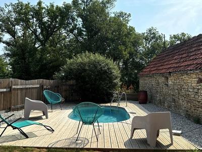 Maison - 280 m² - 9 pièces