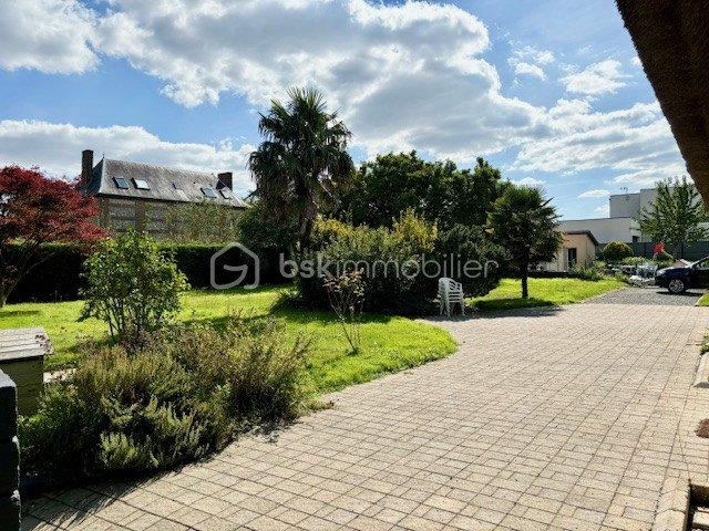 Maison - 200 m² - 6 pièces