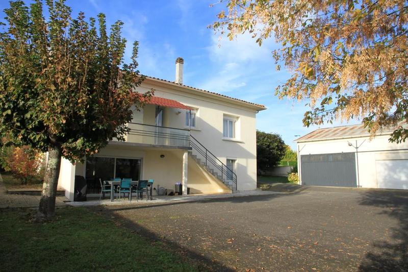 Maison - 195 m² - 7 pièces