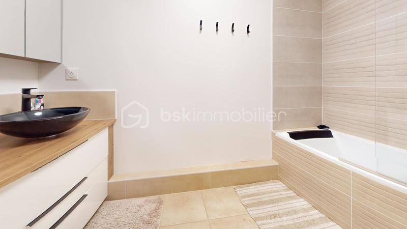 Appartement - 66 m² - 3 pièces