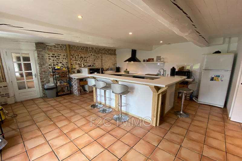 Maison - 212 m² - 6 pièces