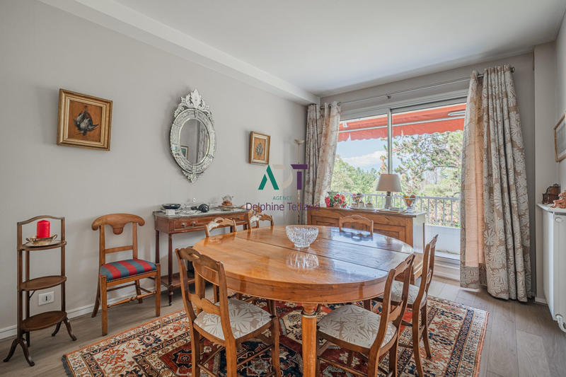 Appartement - 140 m² - 5 pièces