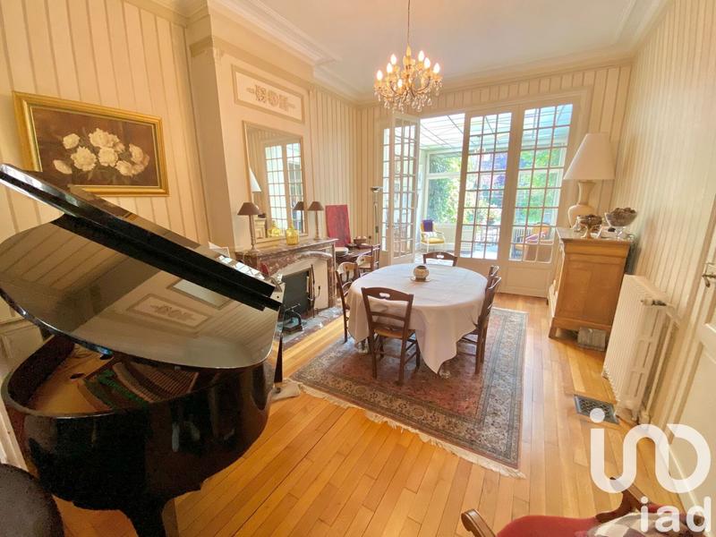 Maison de ville - 265 m² - 8 pièces