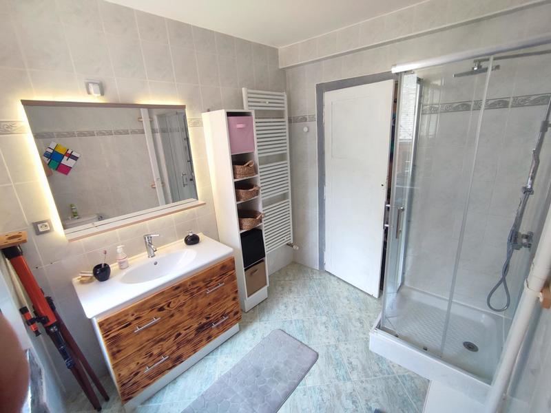 Maison - 240 m² - 13 pièces