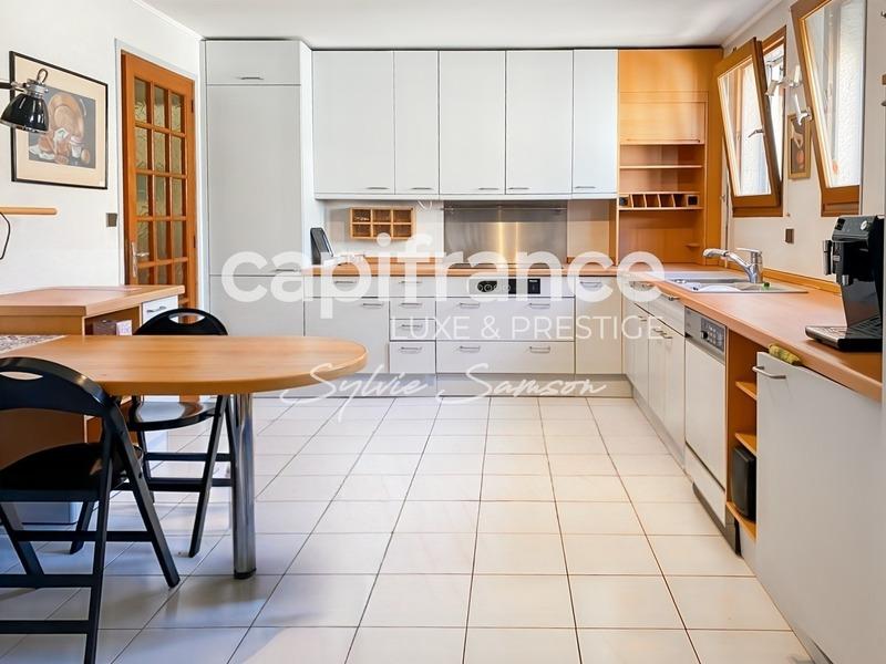 Appartement - 180 m² - 4 pièces