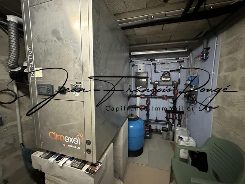 Maison - 210 m² - 9 pièces