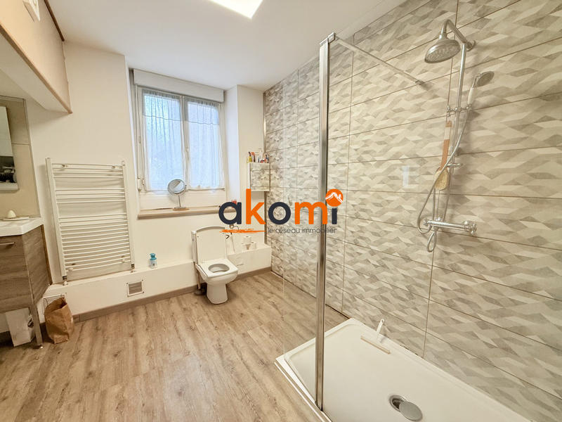 Maison - 230 m² - 7 pièces