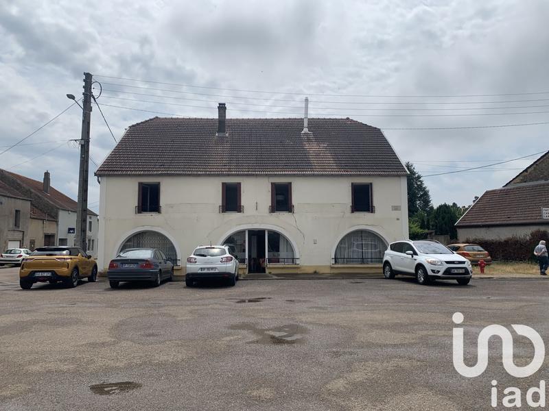 Maison - 228 m² - 8 pièces