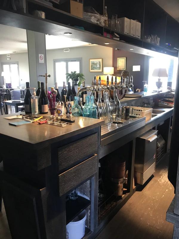 Magasins - 145 m² - 7 pièces