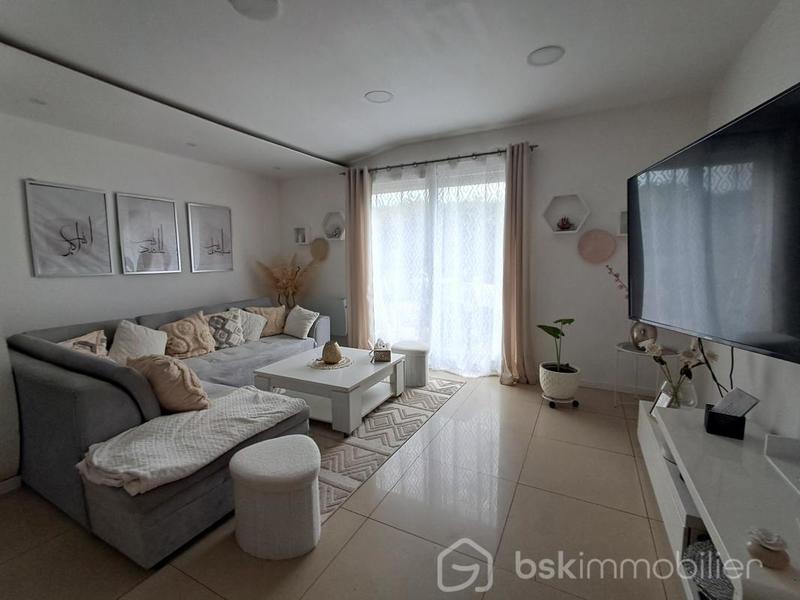 Maison traditionnelle - 213 m² - 12 pièces