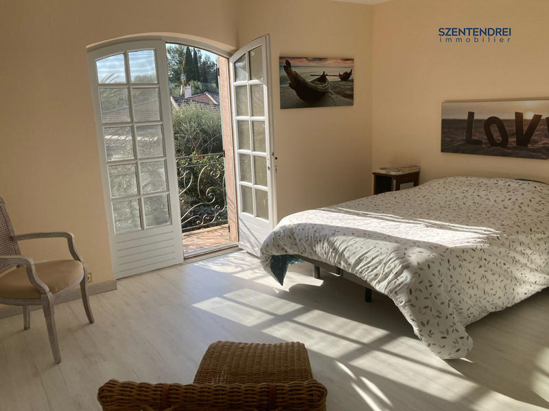 Villa - 410 m² - 15 pièces