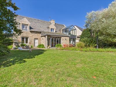 Villa - 203 m² - 6 pièces