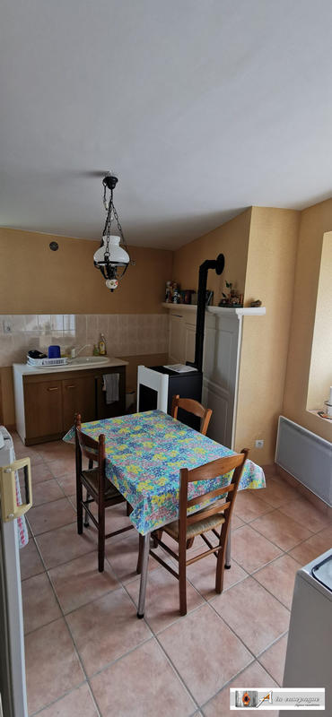 Maison - 200 m² - 11 pièces