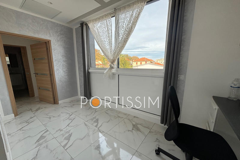 Maison - 138 m² - 5 pièces