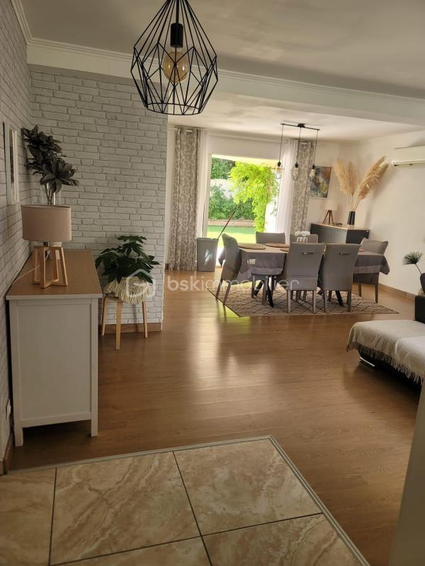 Maison traditionnelle - 155 m² - 6 pièces