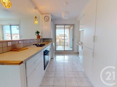 Appartement - 70 m² - 3 pièces