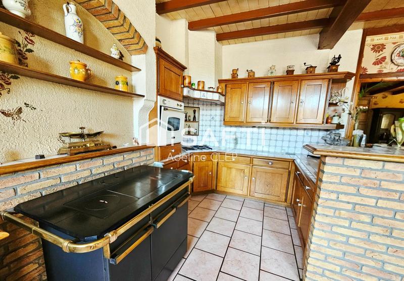 Maison - 187 m² - 8 pièces