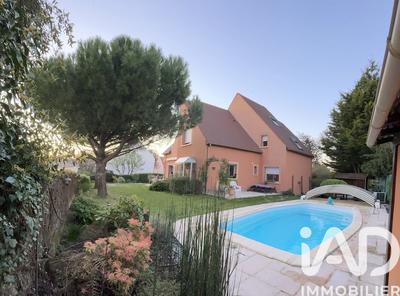 Maison - 196 m² - 7 pièces